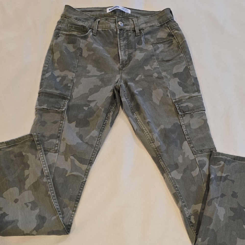 Old Navy Camouflage Skinny Women Jeans